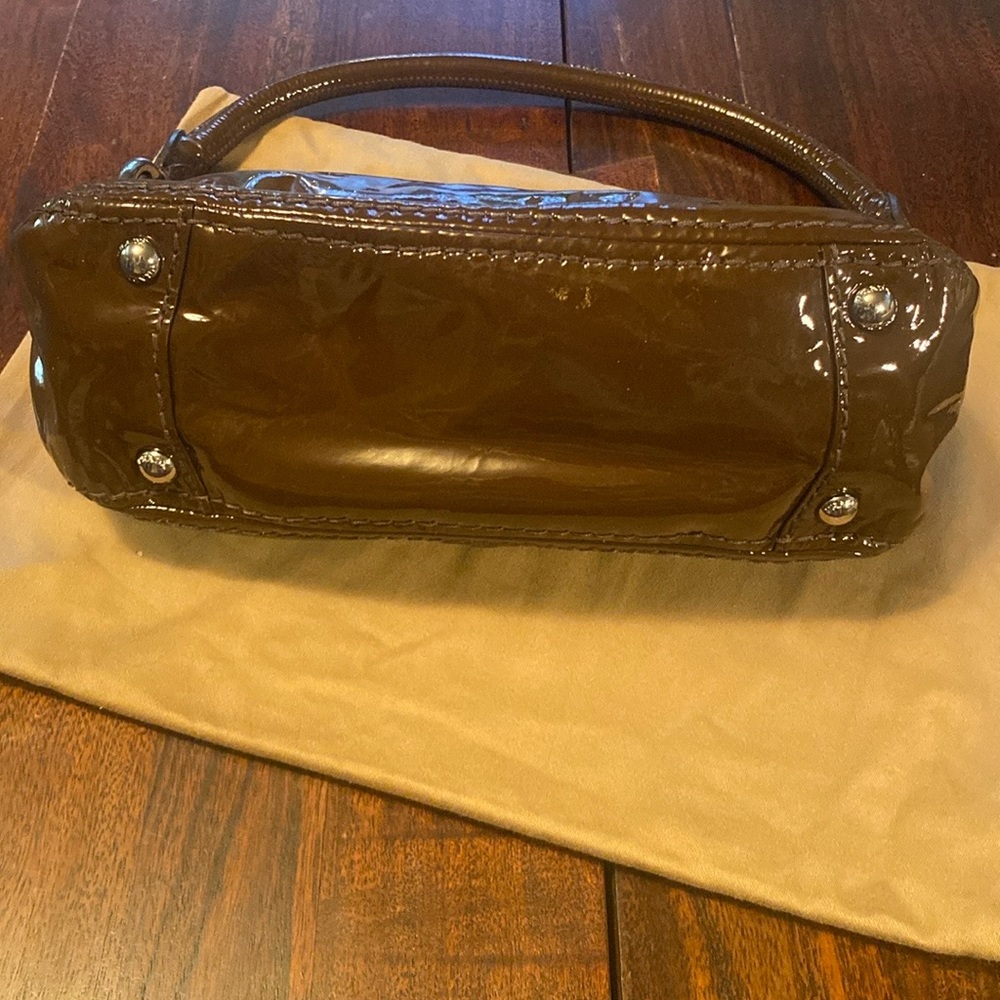 Prada patent leather handbag - Picture 7 of 12